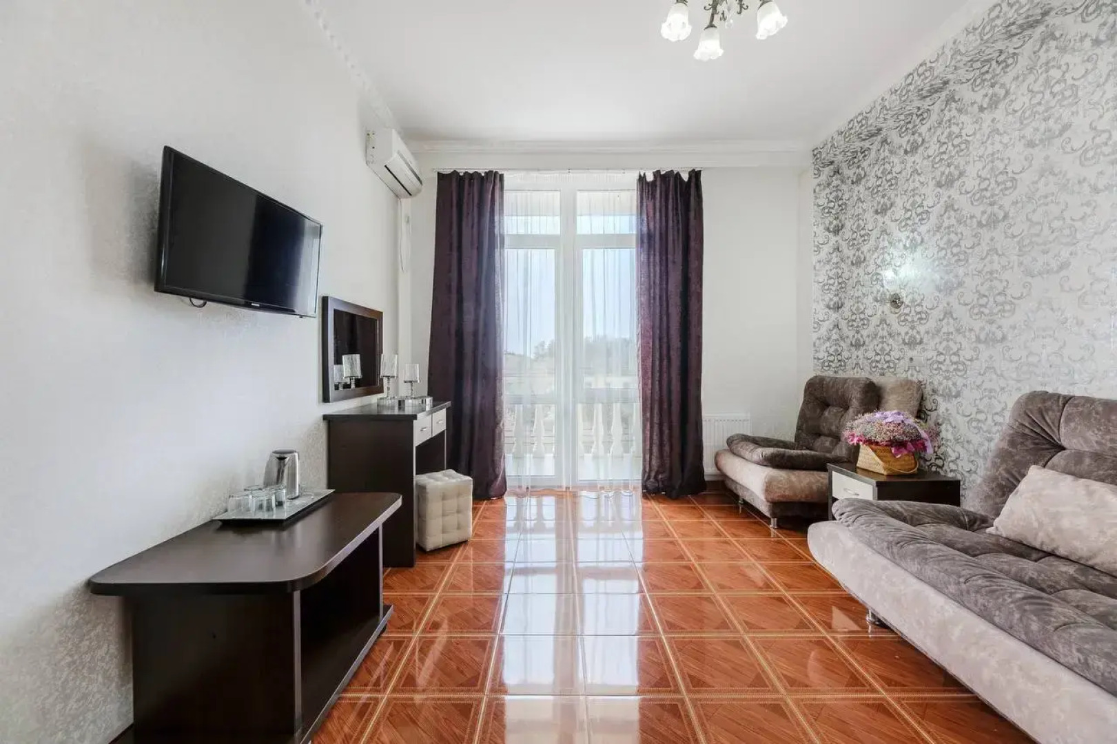 Отель Кронос