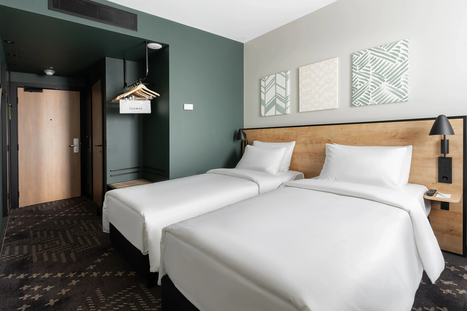 Отель Cosmos Smart Moscow Semenovskaya Hotel