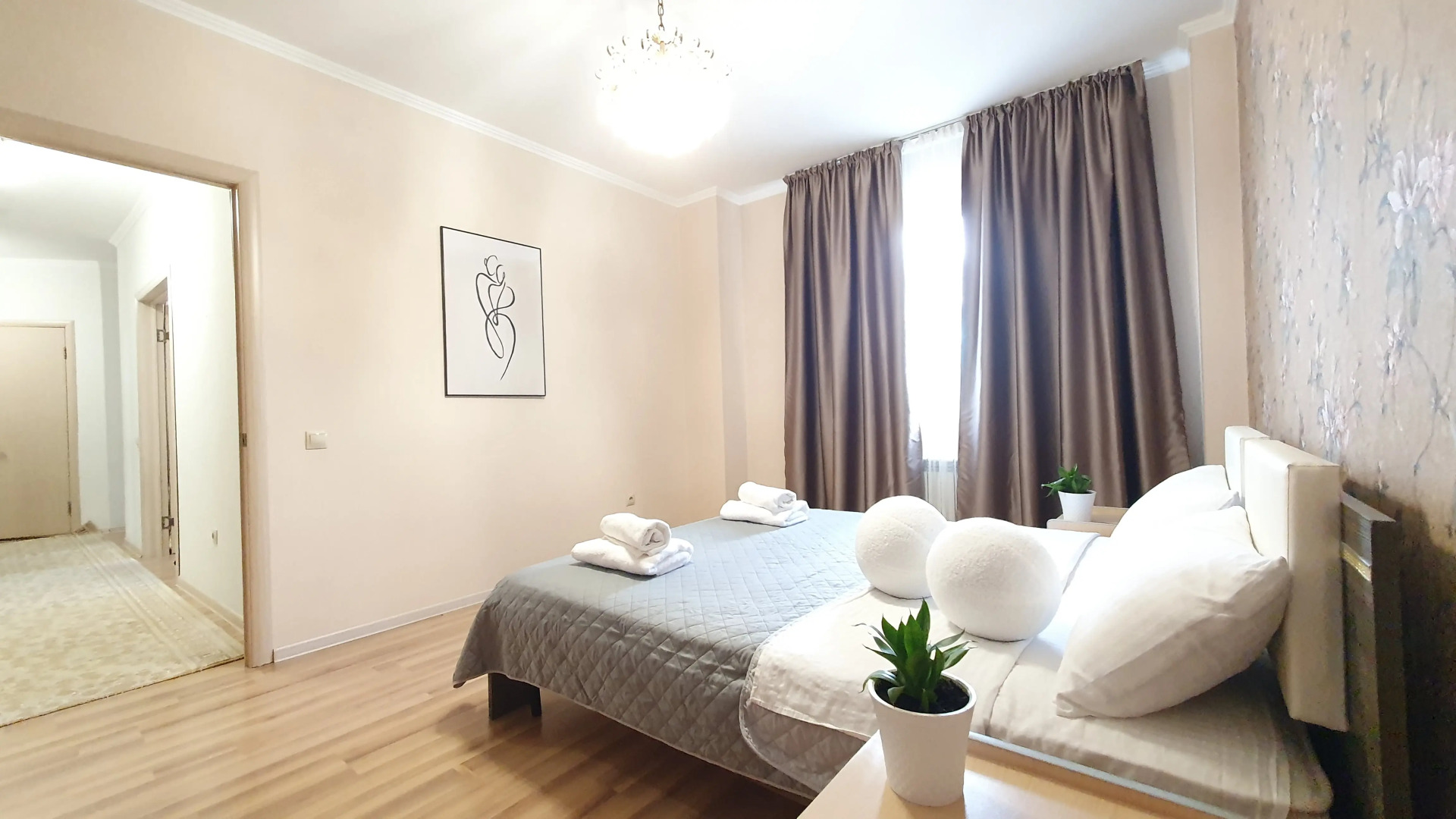 Апартаменты двухкомнатные на 11 этаже