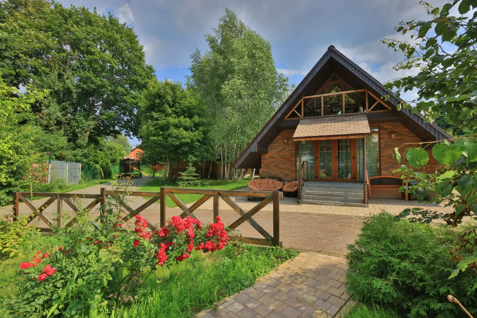 Гостевой дом Загородный Комплекс Слобода