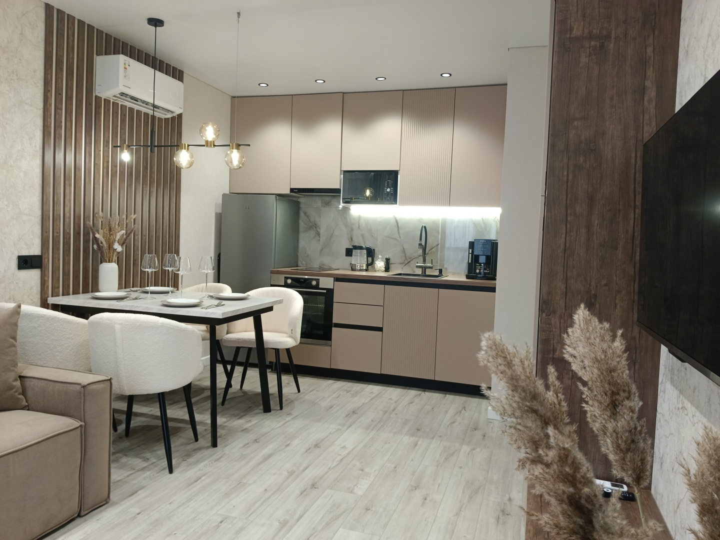 Апартаменты двухкомнатные КЛАССА ЛЮКС в центре Ижевска