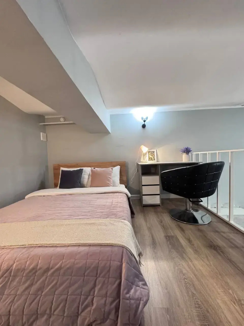 Апартаменты Двухуровневые апартаменты Cozy Lair  у метро Бауманская