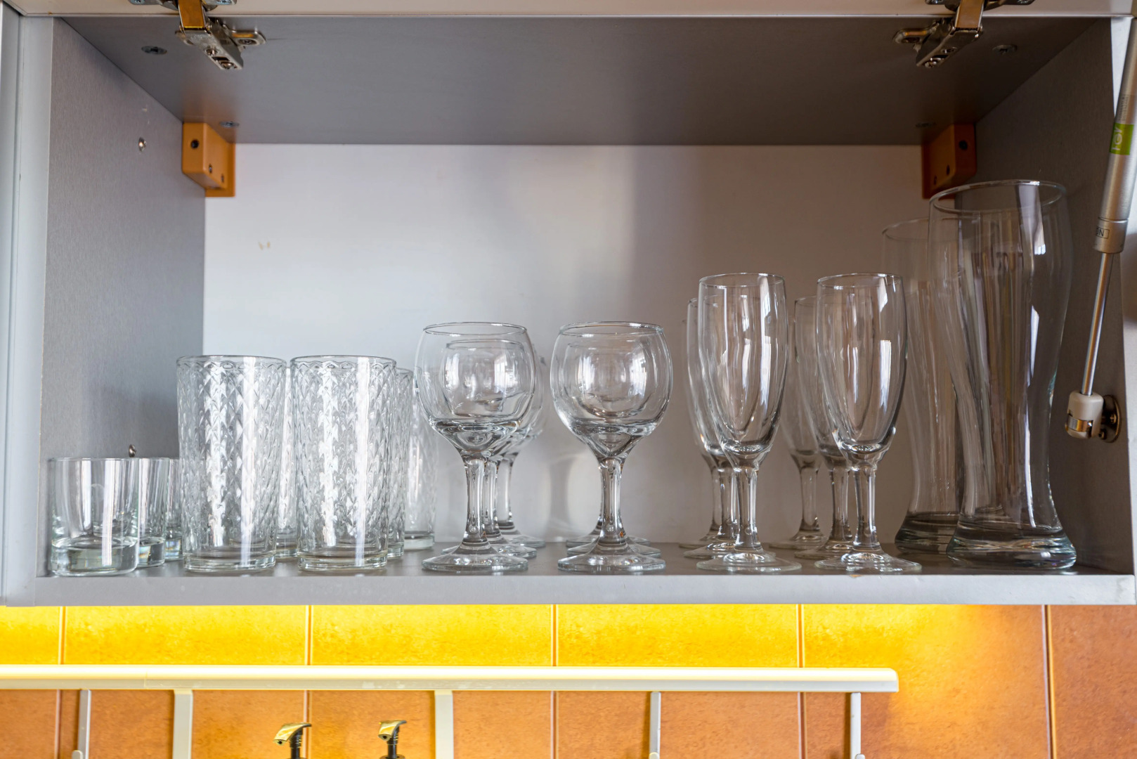 Квартира 2-к просторная в престижном тихом мкр. по Юрьева 8/7 от RentAp, 6 сп.мест