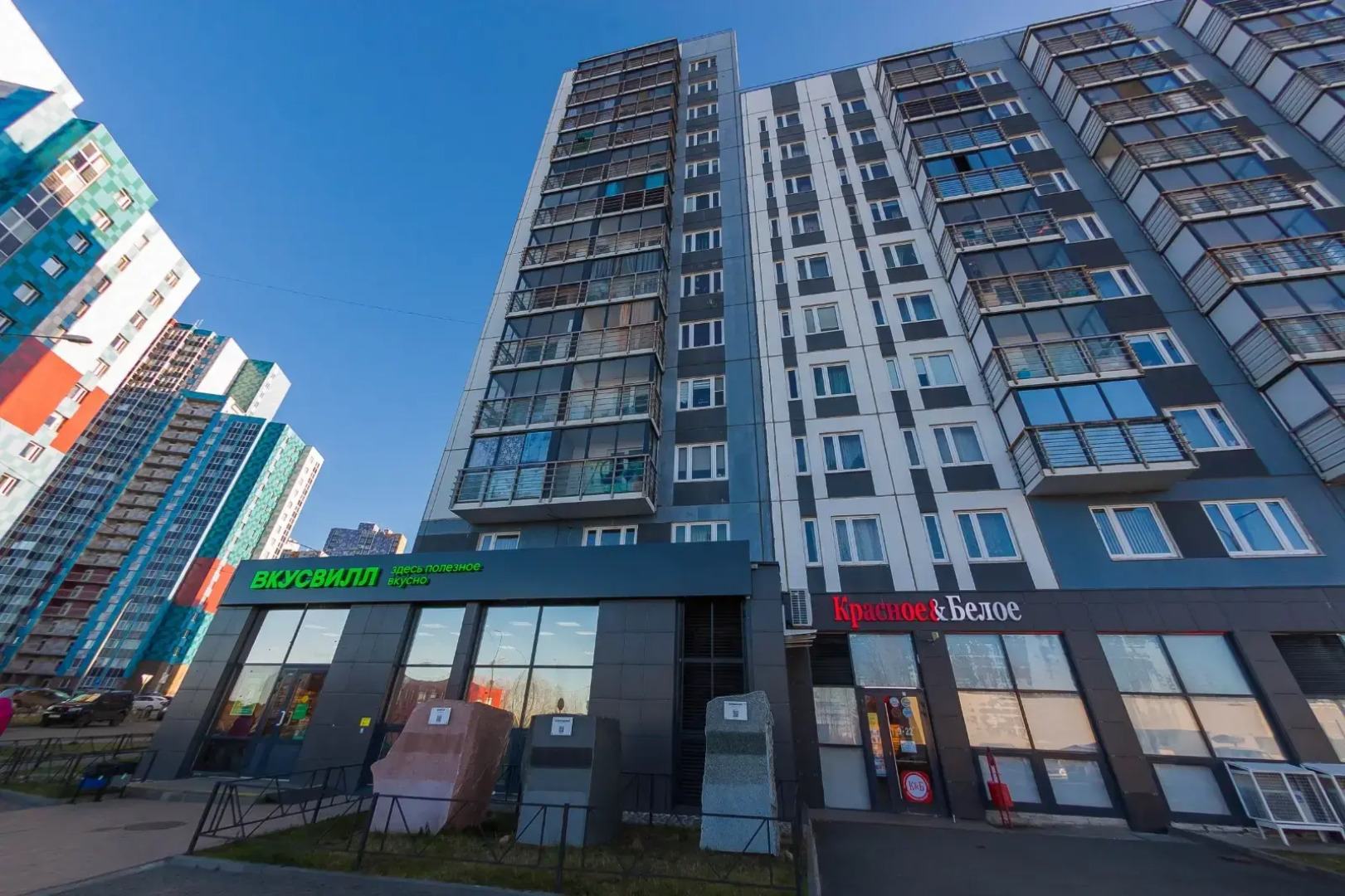 Апартаменты "DaRent Karelia" на Энтузиастов 15