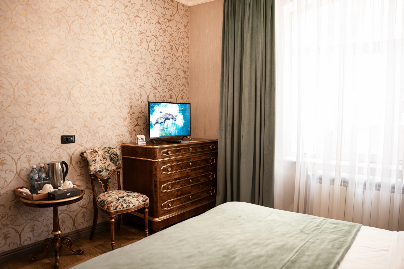 Отель West Inn Palace