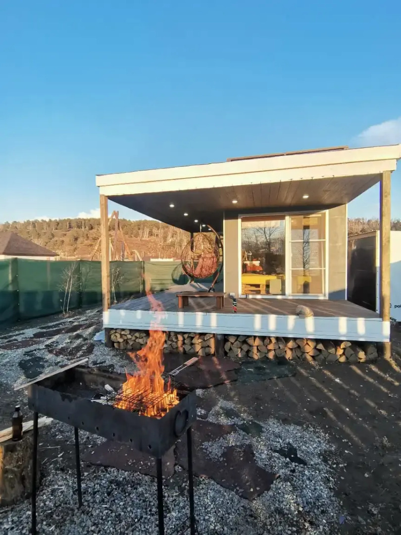 Частный Дом Хай-Тэк на Малиновой 4