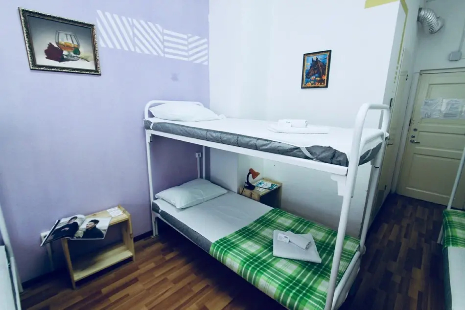 Хостел Гости