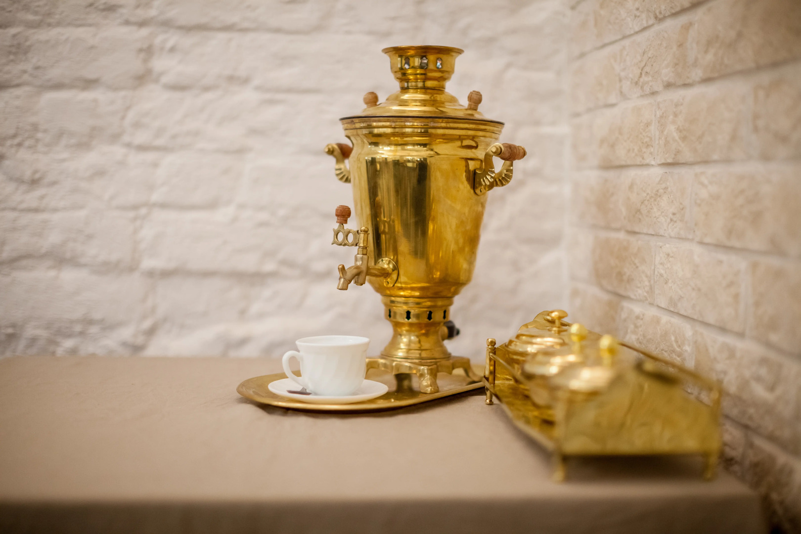 Отель Еcенин