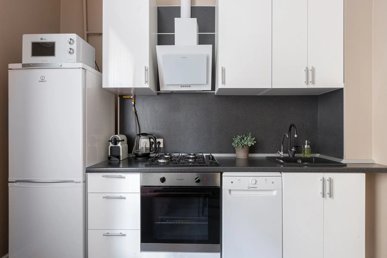 Апартаменты на Караванной