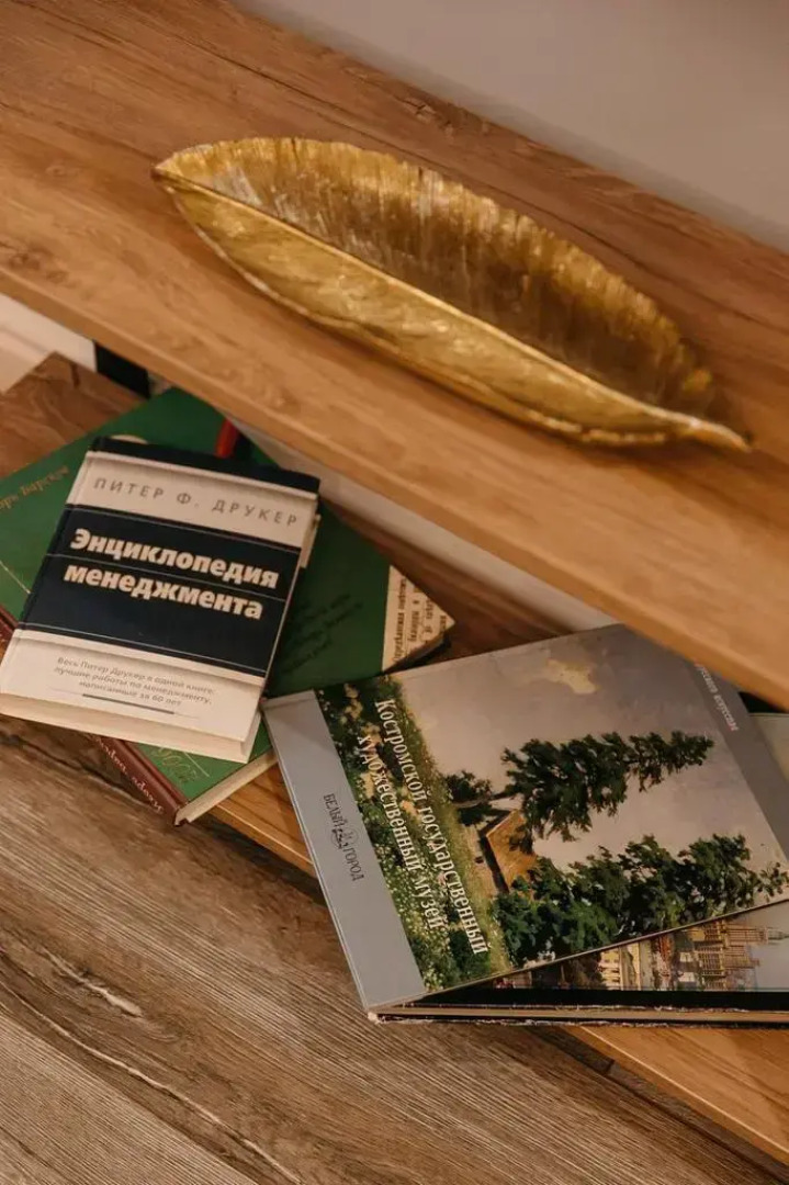 Студия на Ивана Сусанина 41