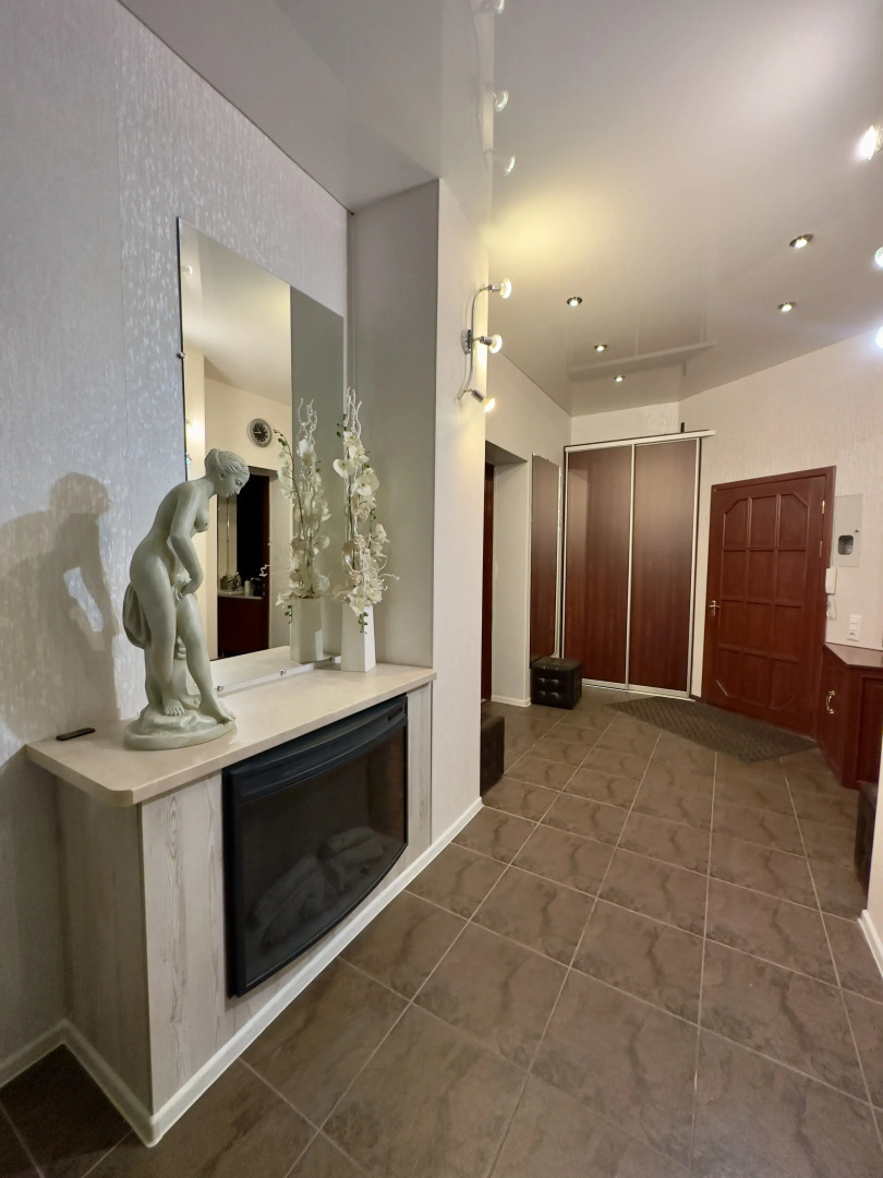 Квартира Большая Двухкомнатная на Ленина 18