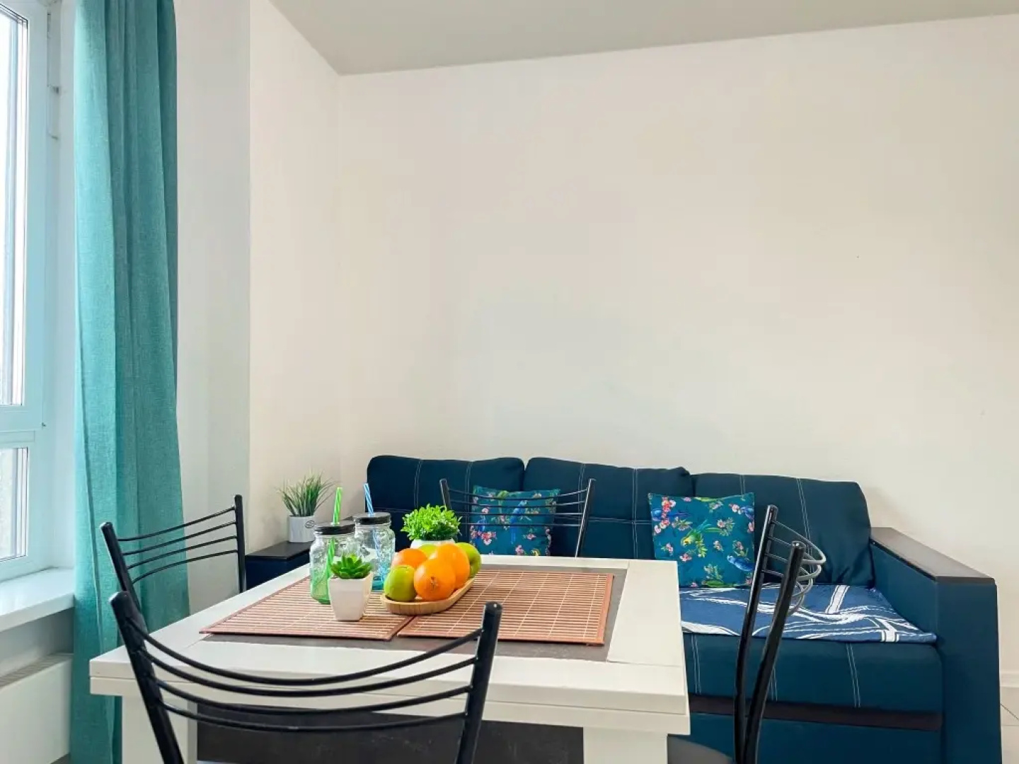 Апартаменты Sunny Days Apartment Оранж Парк 13
