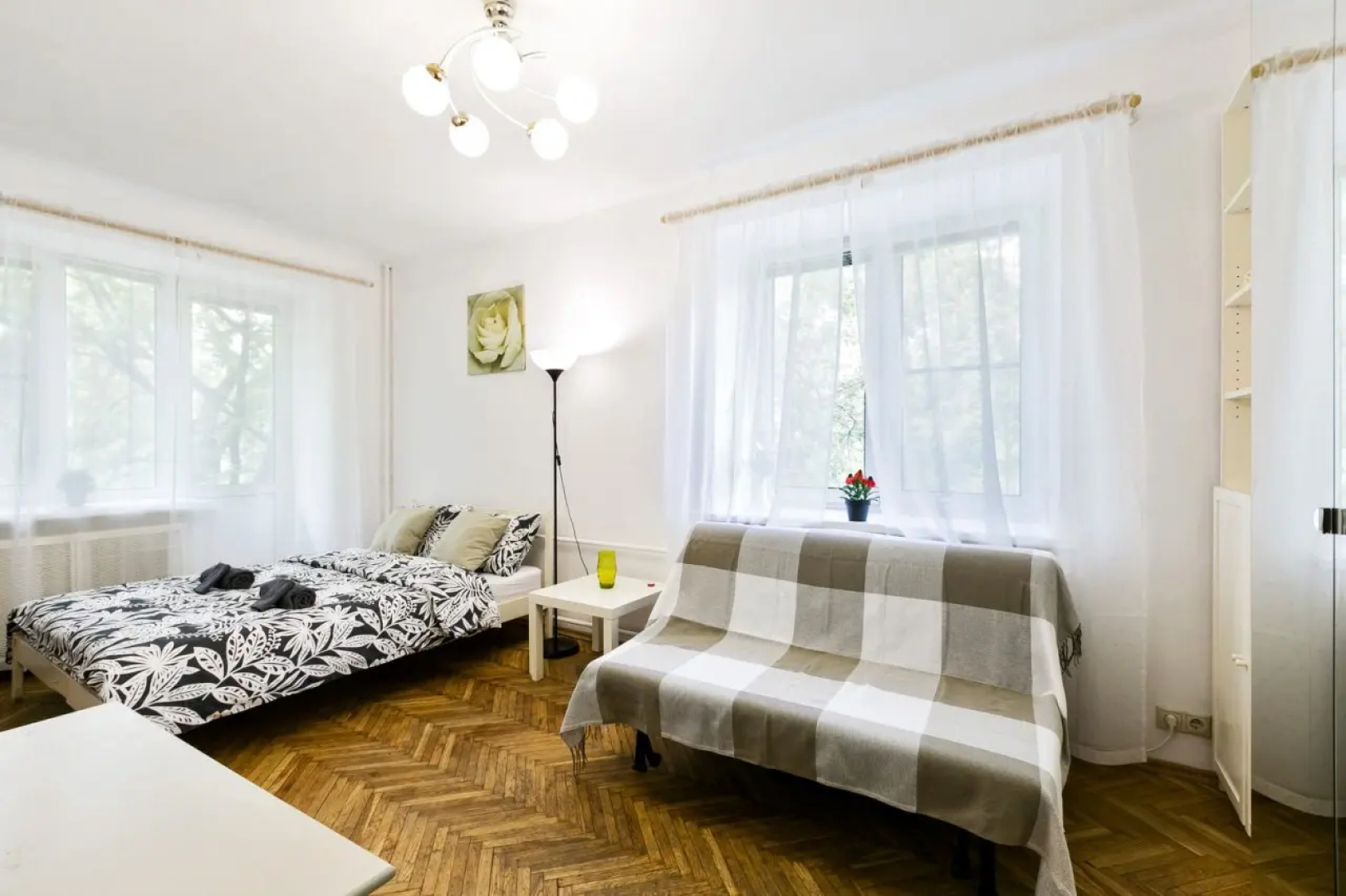 Tverskaya White Apartment in City Centre
