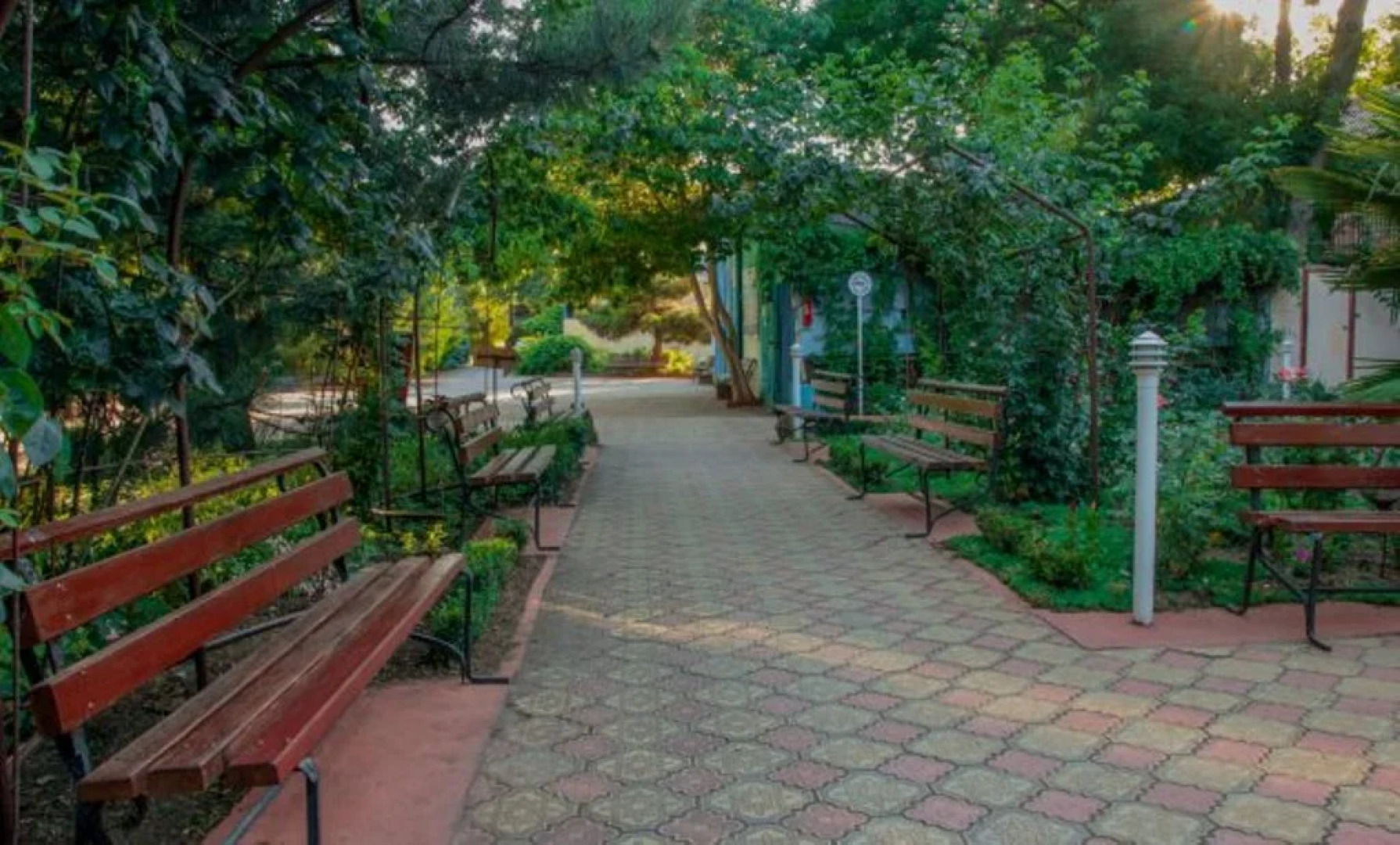 Курортный отель Авангард