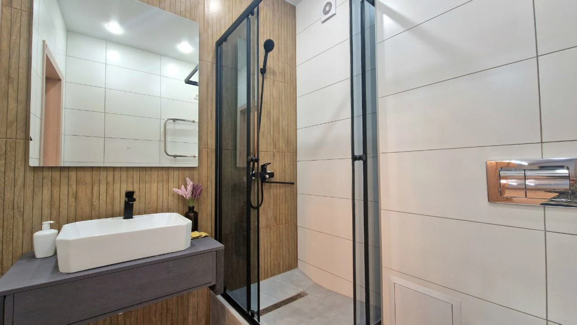 Квартира Просторная двухуровневая студия у подножия Казанского Кремля