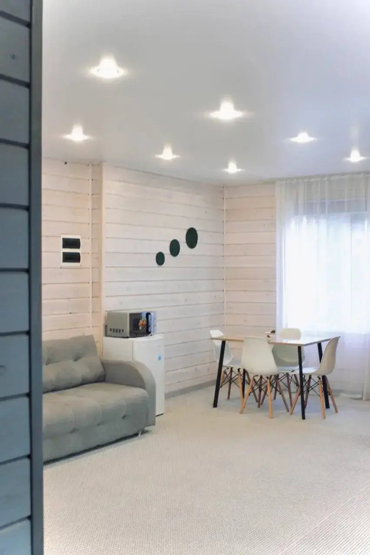 Частный дом ХВОЯ в окружении кедрового леса