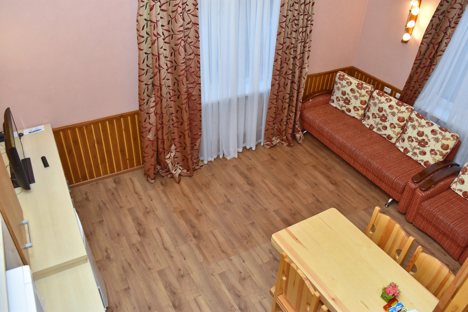 Отель Эдельвейс