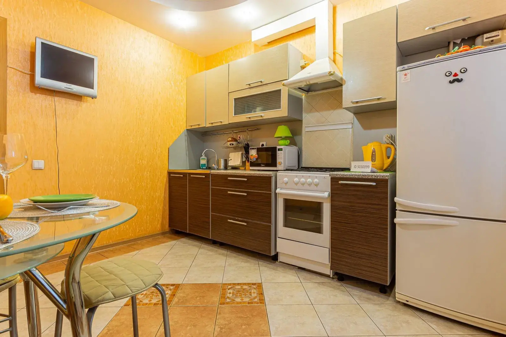 Апартаменты Квартира в центре с качелями на веранде рядом с колесом обозрения