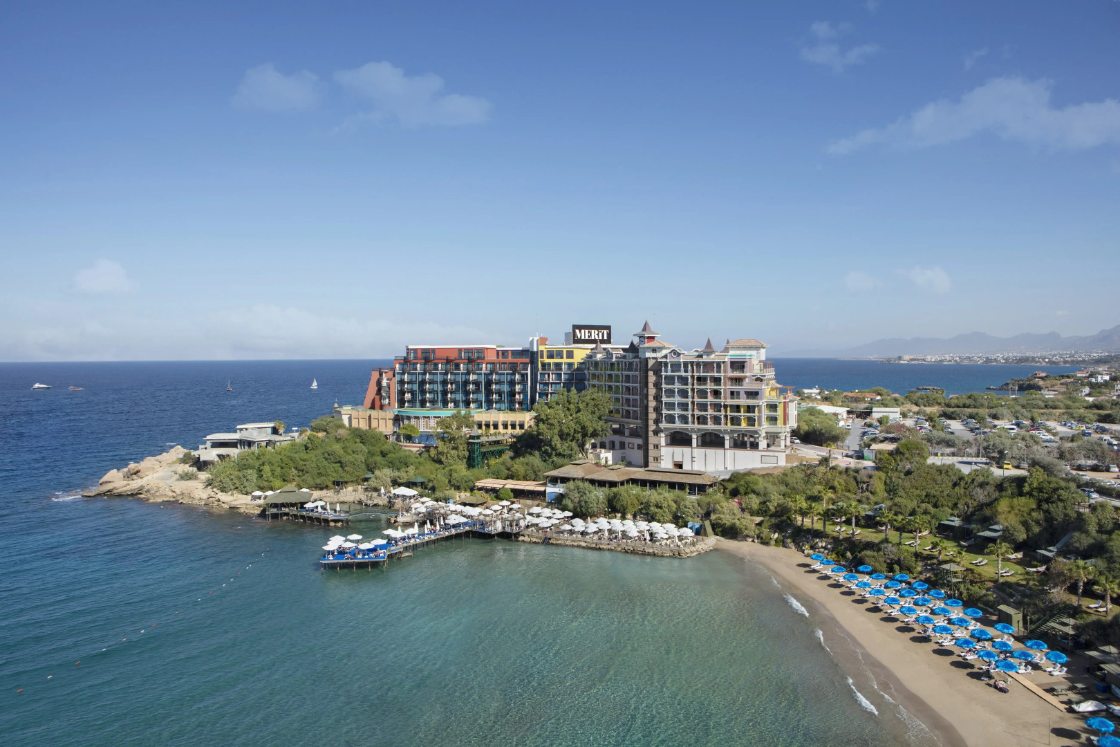 Отель Merit Crystal Cove Casino & SPA