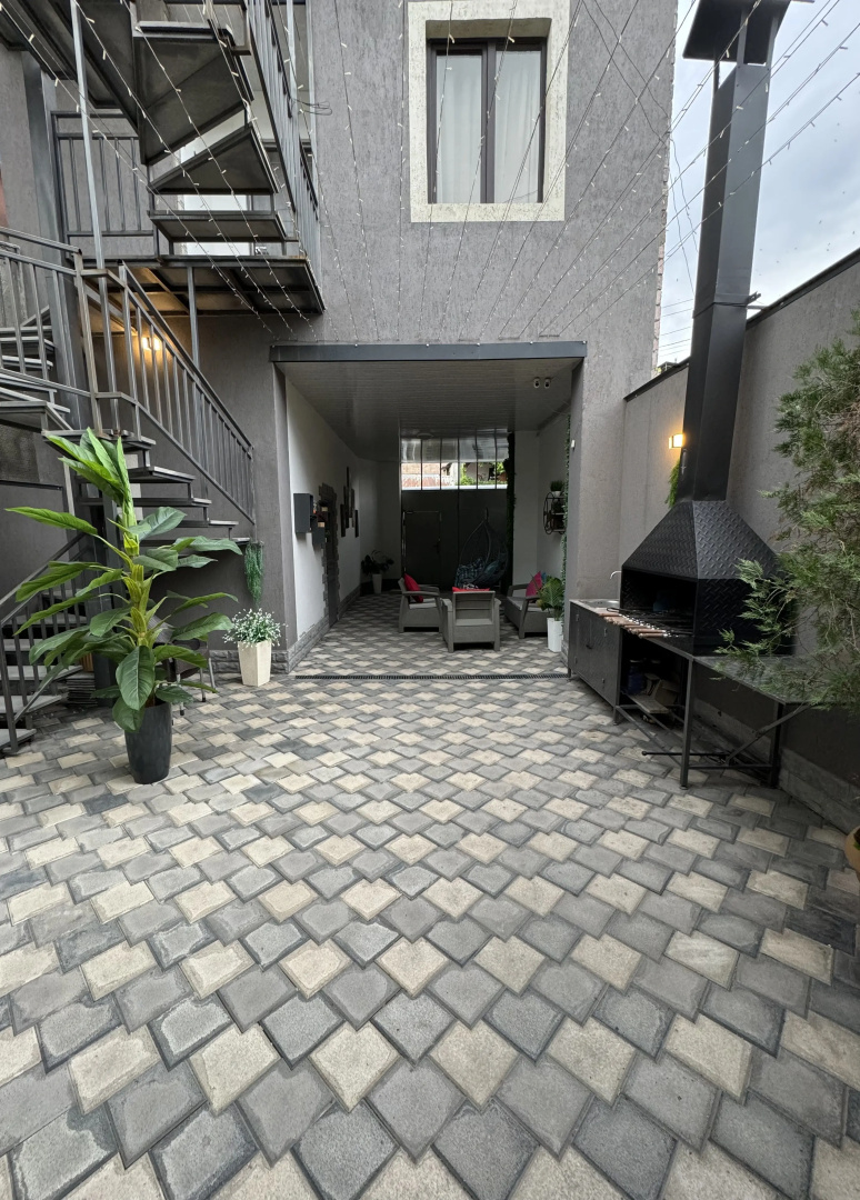 Апартаменты Modern and Comfortable Apartment