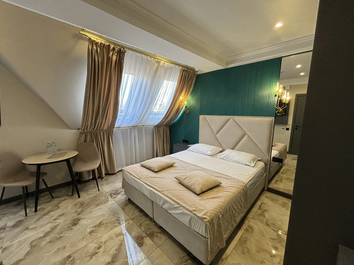 Отель "ATMOSFERA RIVIERA"