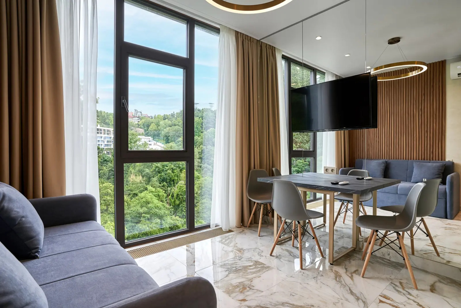 Апартаменты Метрополь Lamare Трехкомнатные с Балконом и Бассейном на Крыше