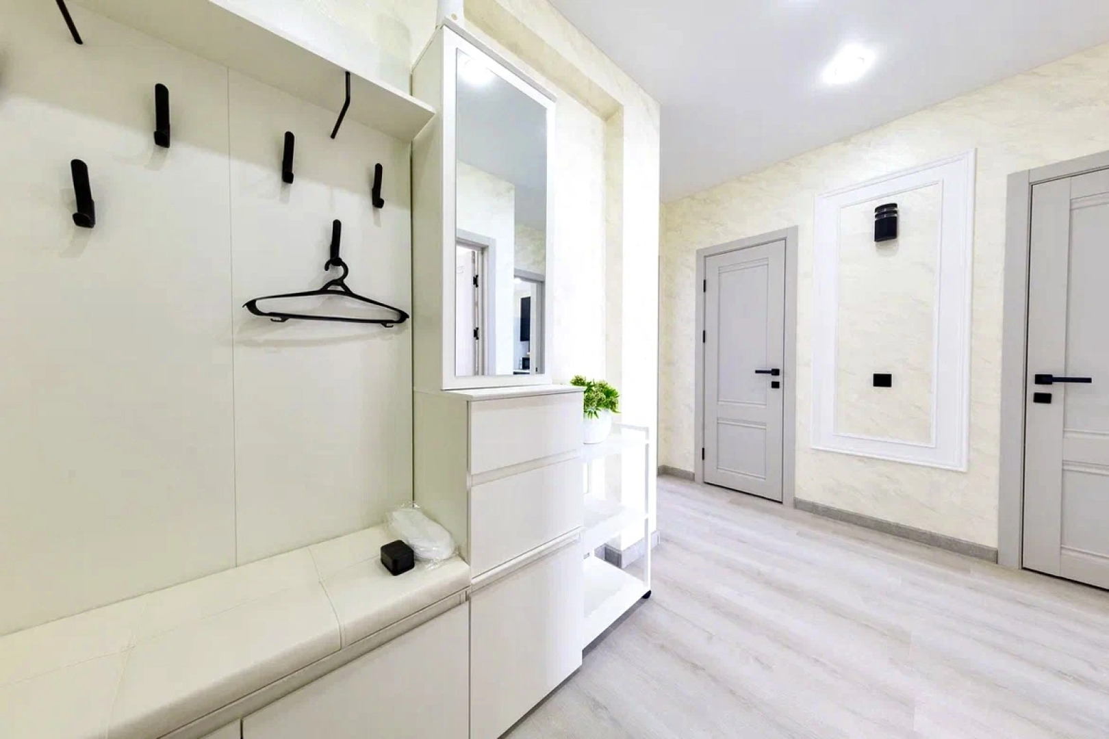 Апартаменты FSF Дизайнерская Двушка в Центре с Дистанционным Заездом