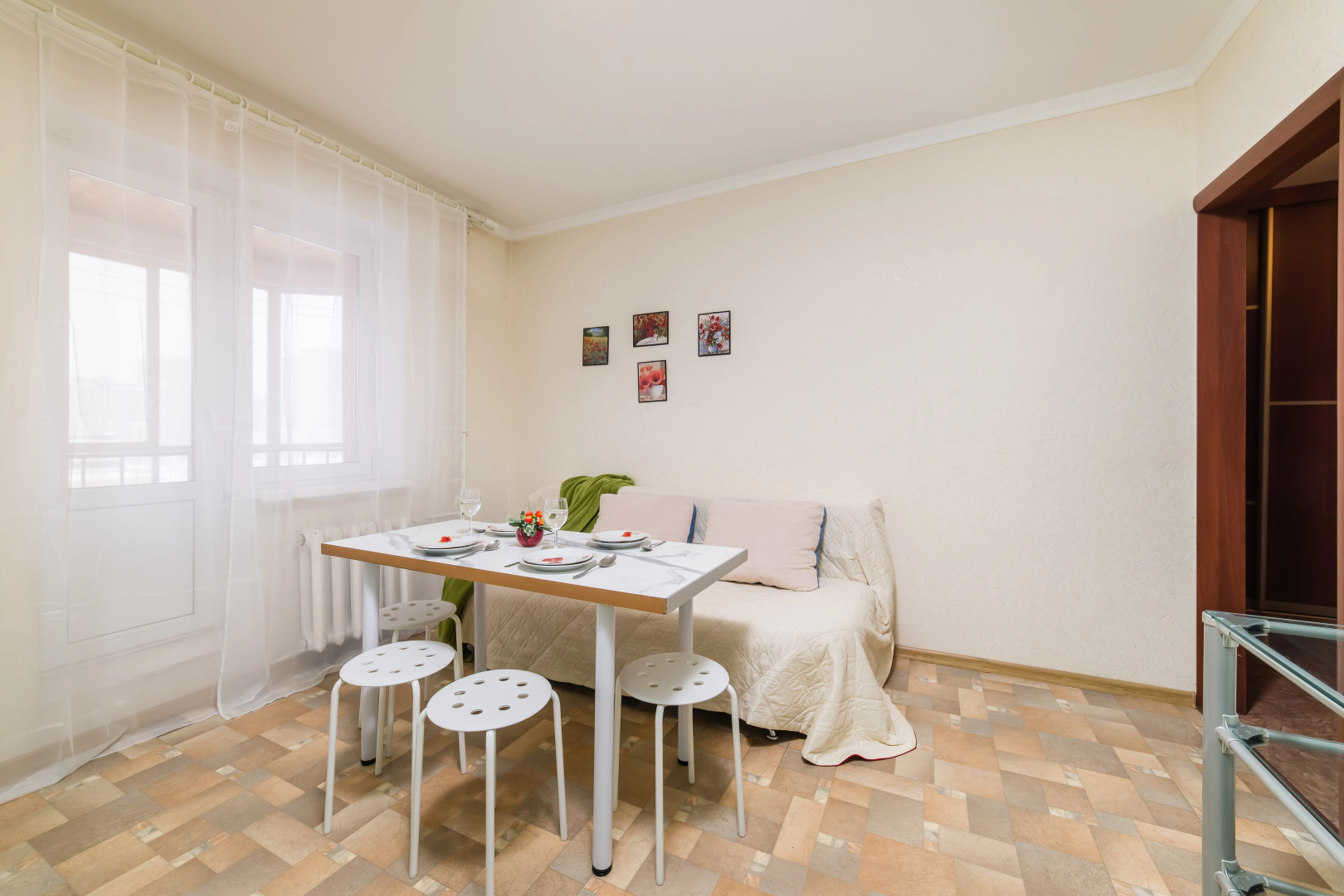 Апартаменты on Karieva