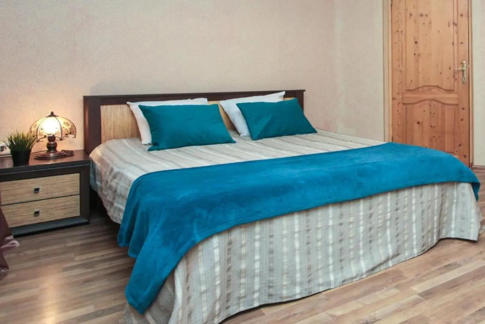 Трехкомнатные апартаменты в Историческом центре Калининграда