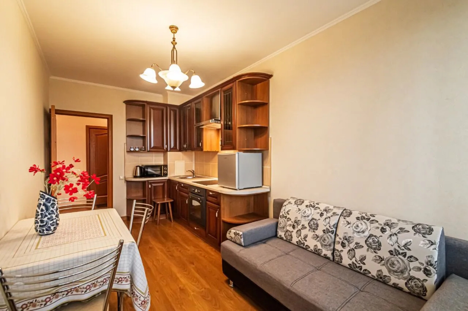 Апартаменты 1-к квартира на Агибалова 48