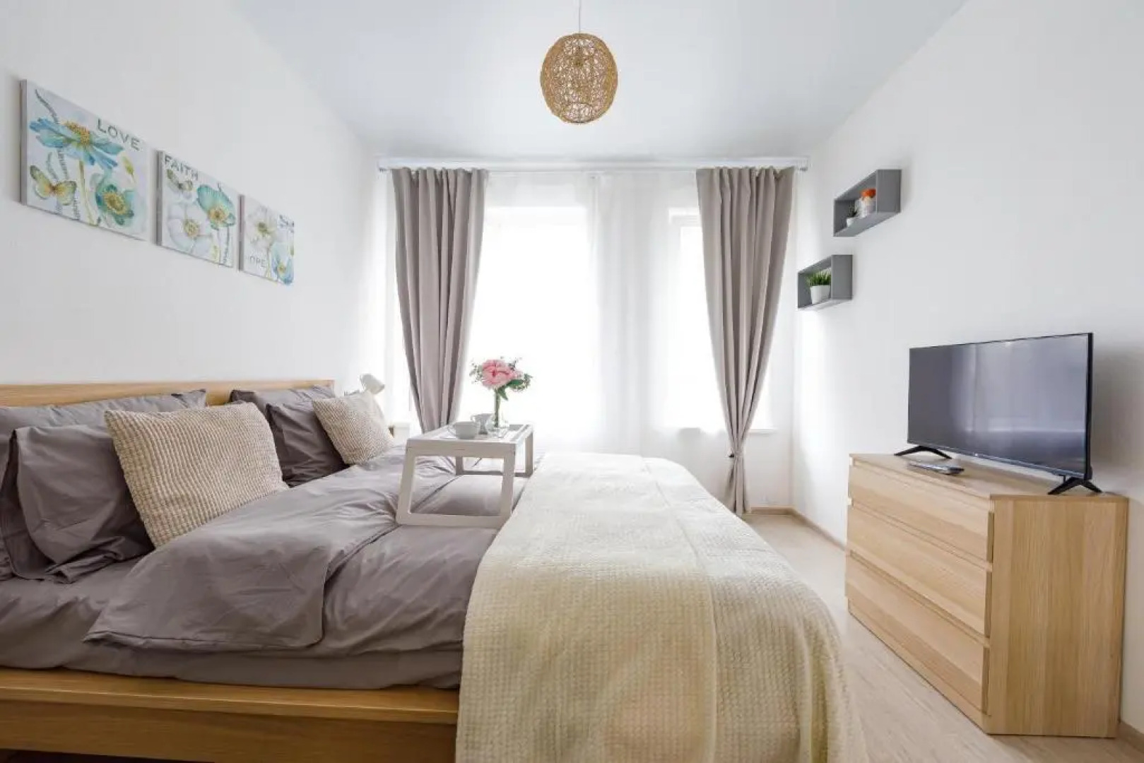 Апартаменты Dayker City Apartments на Шауамяна 20