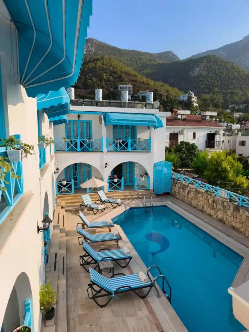 Bellapais Abbey Hotel