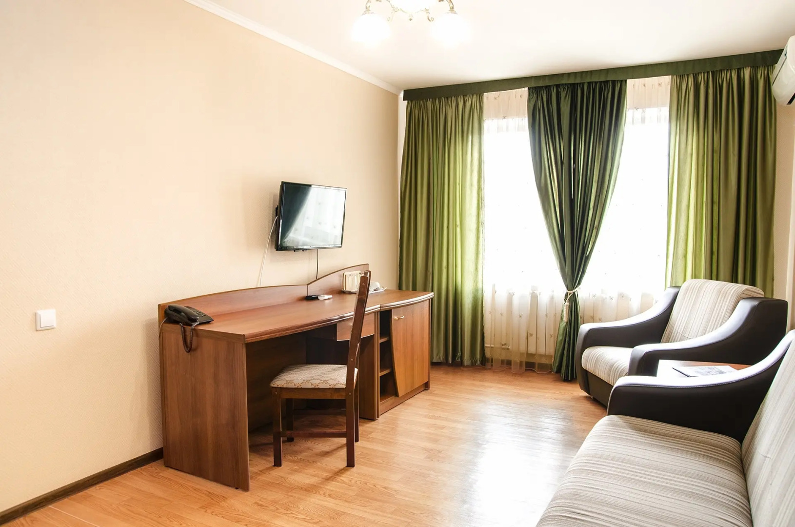 Отель Планета