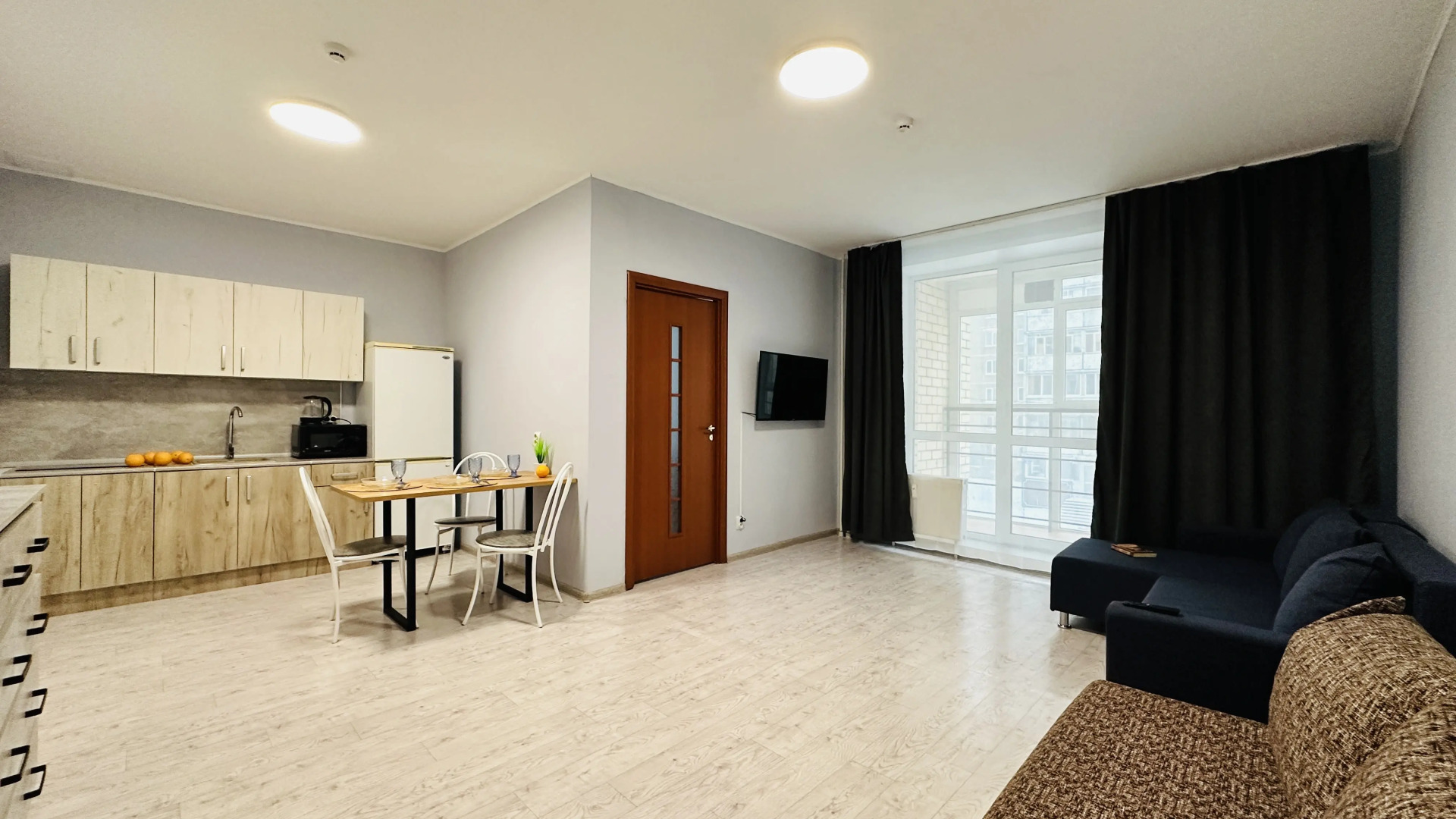 Квартира Большая Однокомнатная у Балатовского парка