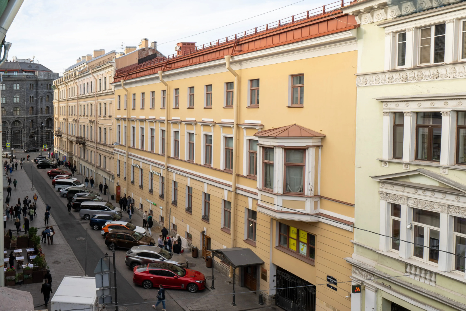 Квартира Светлая Просторная 3 Комнатная в Сердце Города