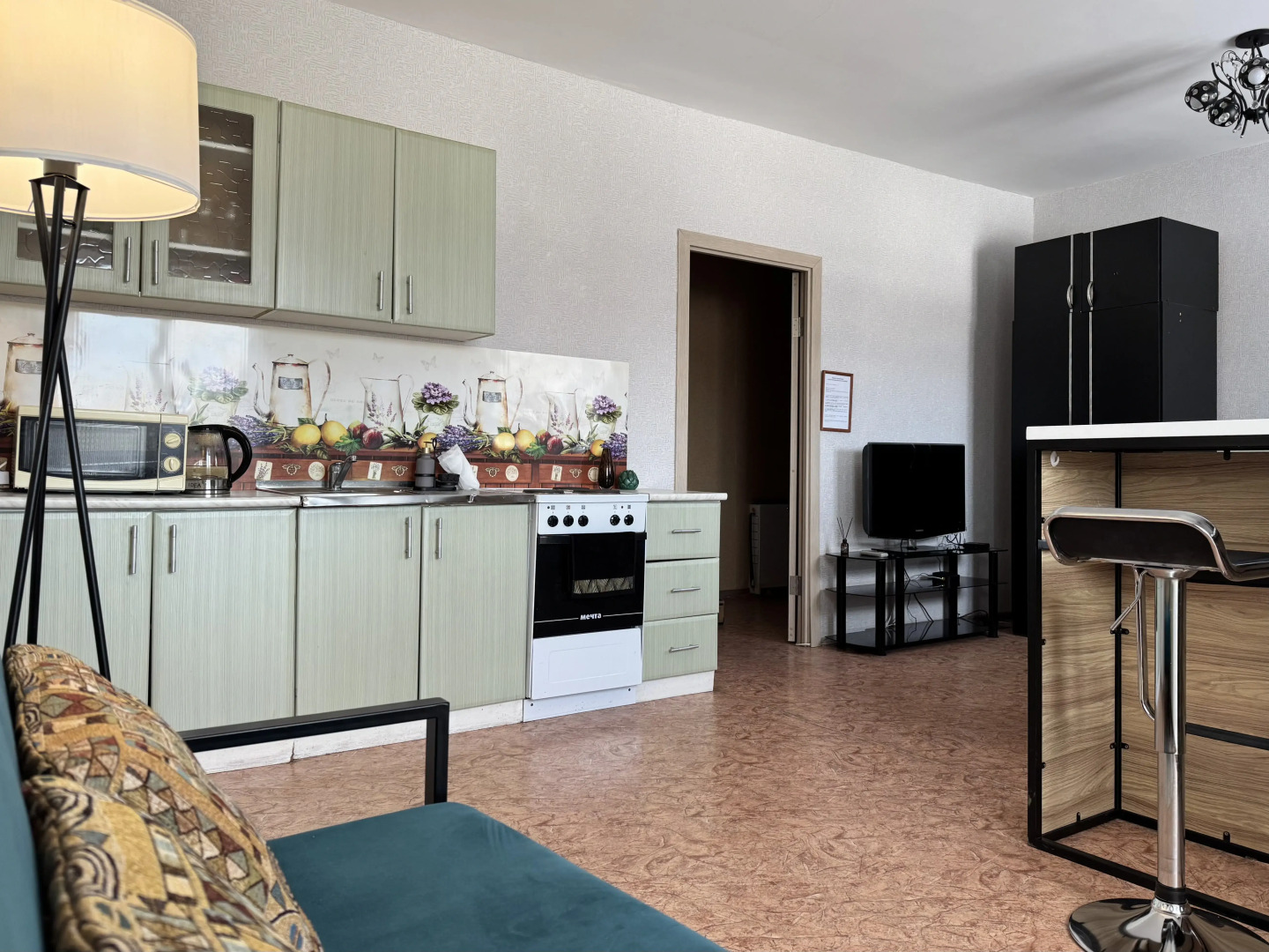 Квартира на Романа Кузоваткина 18