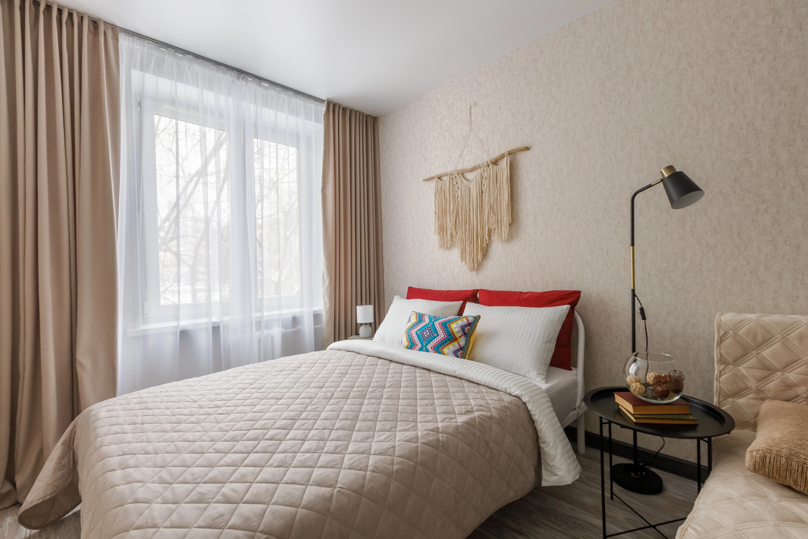 Трехкомнатная квартира рядом НМИЦ имени Рыжих