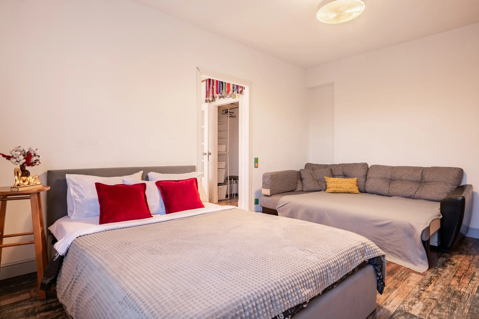 Двухкомнатные Апартаменты Natali у метро Севастопольская