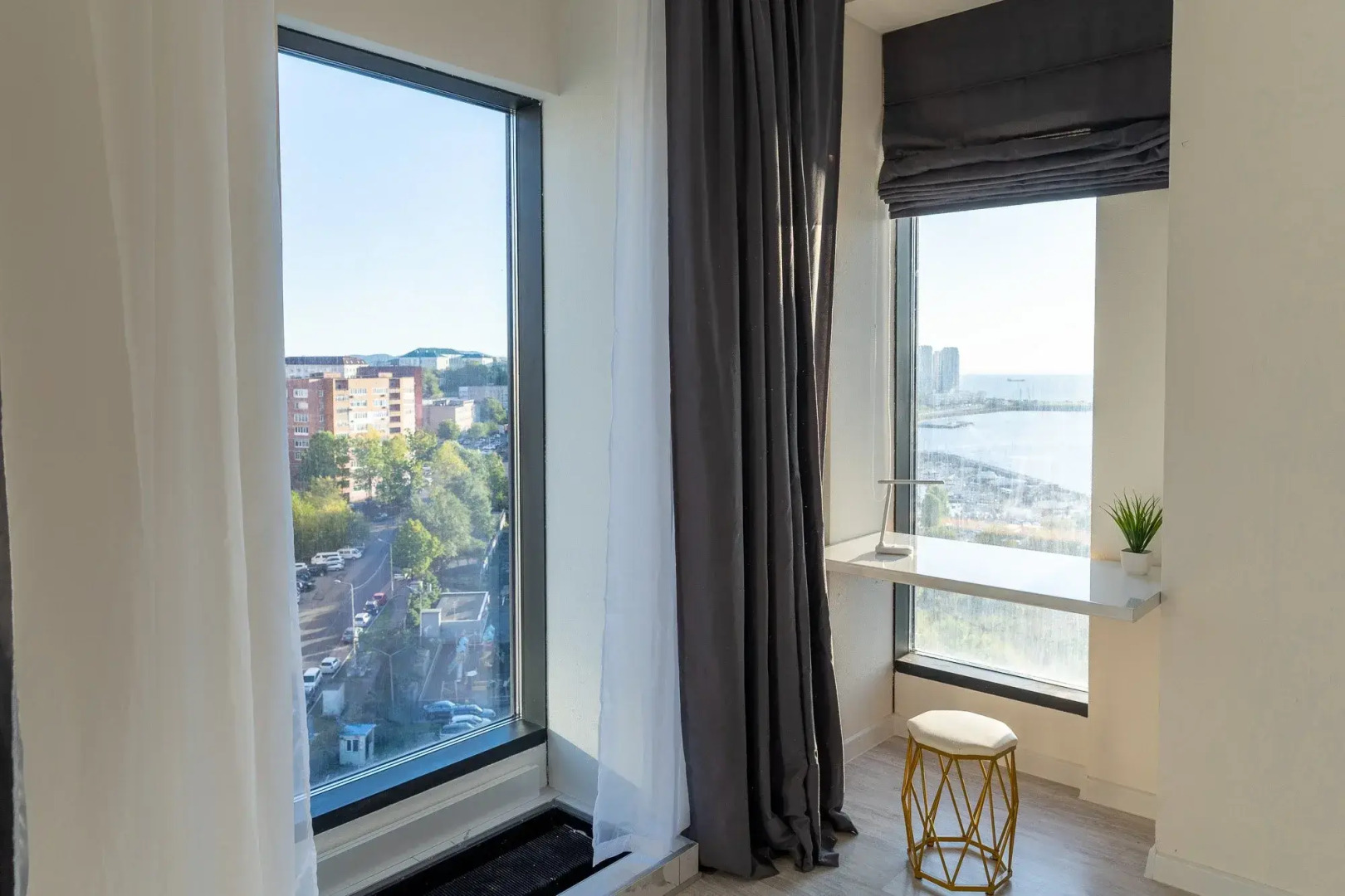 Апартаменты Азимут VIP 1