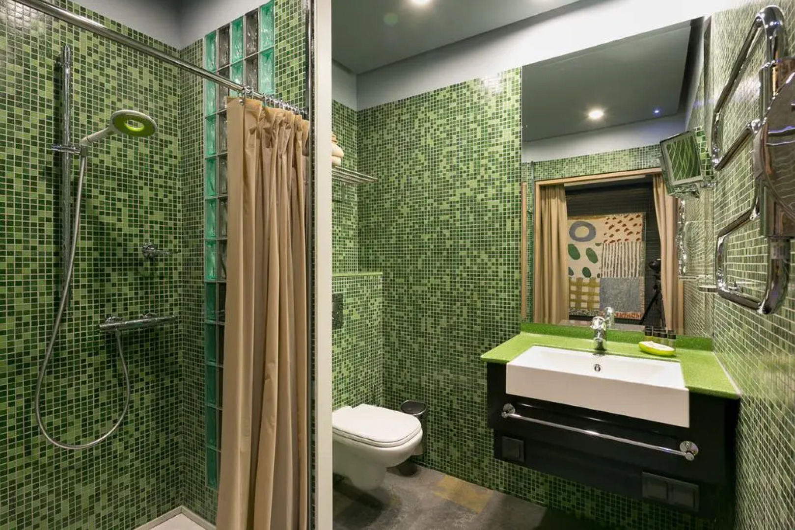 Отель Garden Embassy