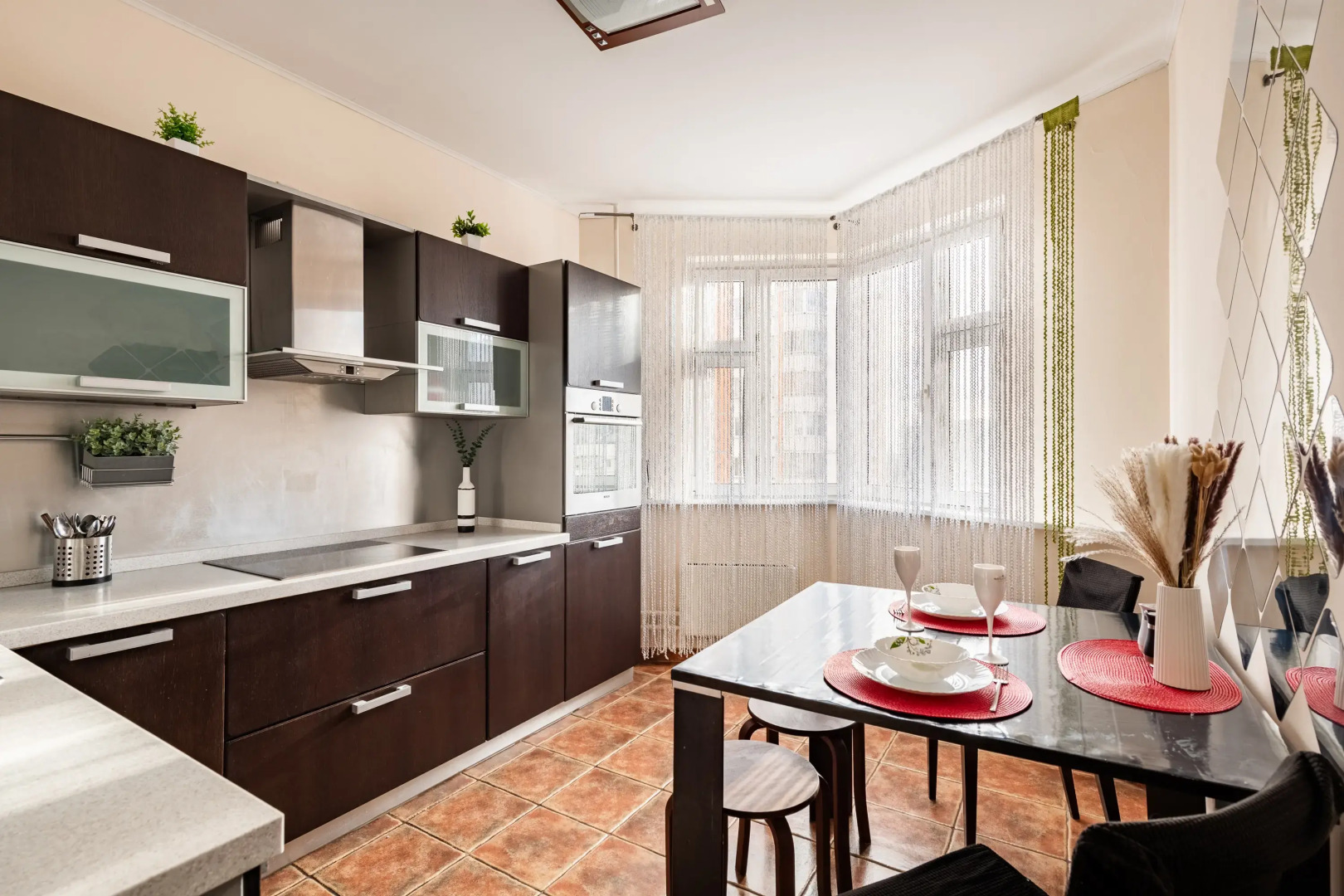 Квартира Двухкомнатная Natali apart у метро Академика Янгеля