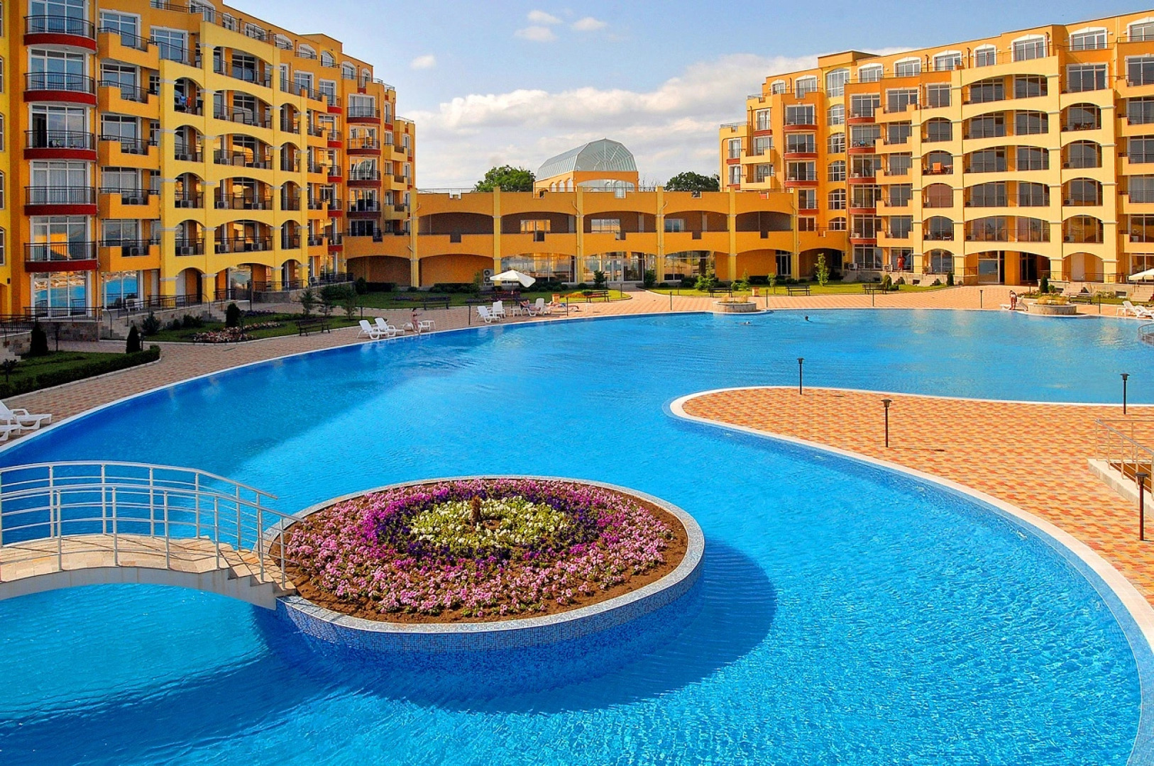 Апарт-Отель Grand Resort - Menada