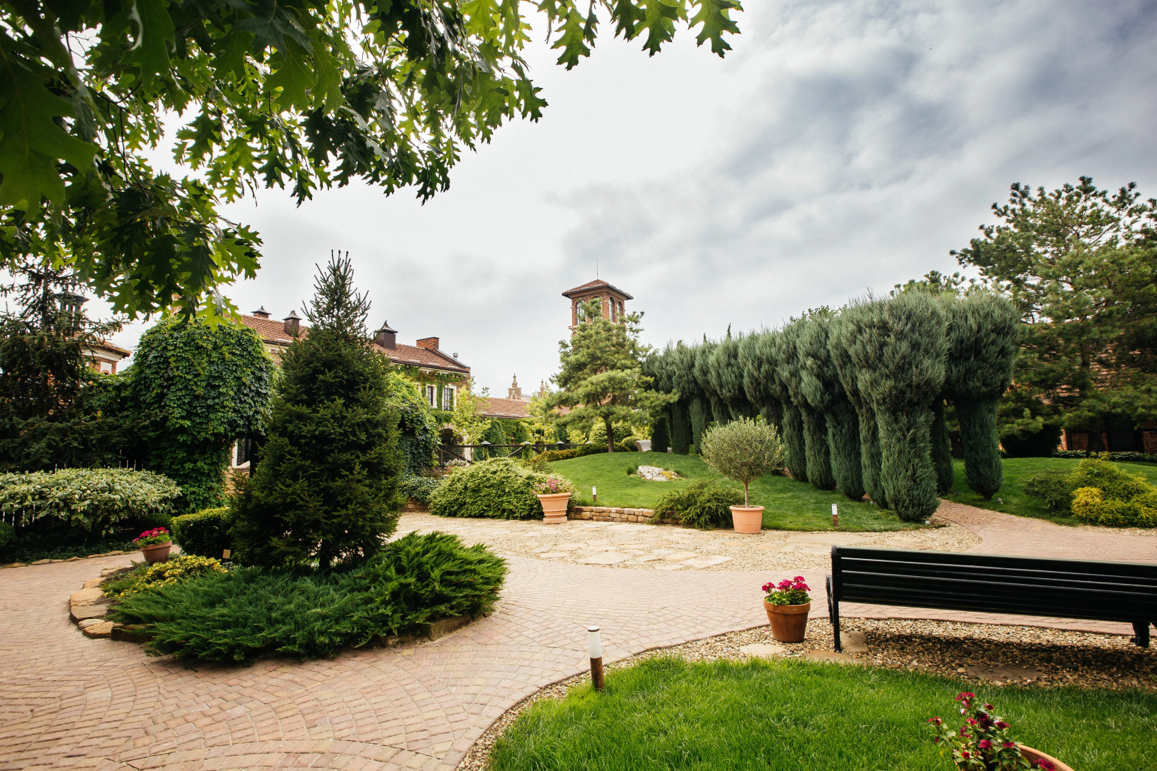 Отель Old House Resort & Spa