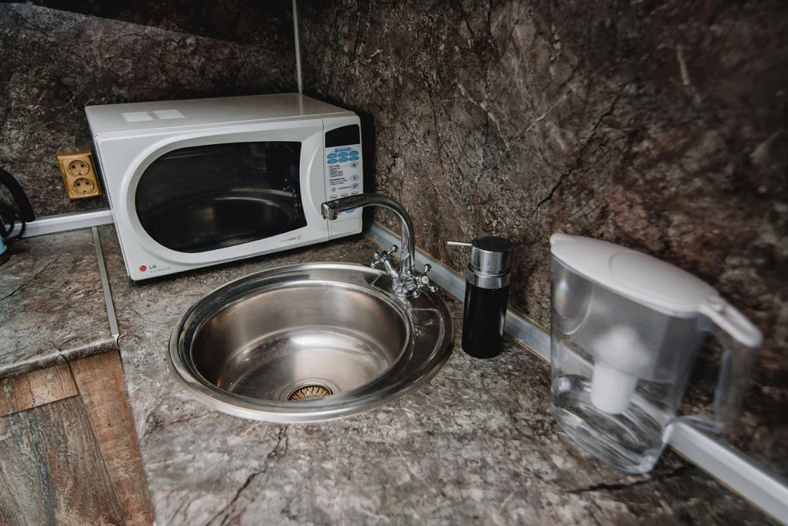 Апартаменты Апрель на Брестской