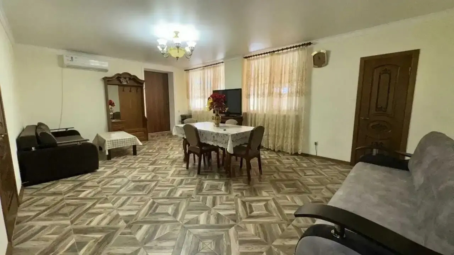 Частный дом в селе Хазар