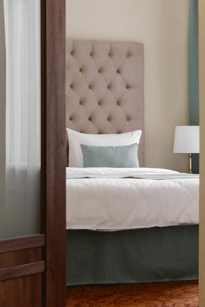 Гостиница Октябрьская