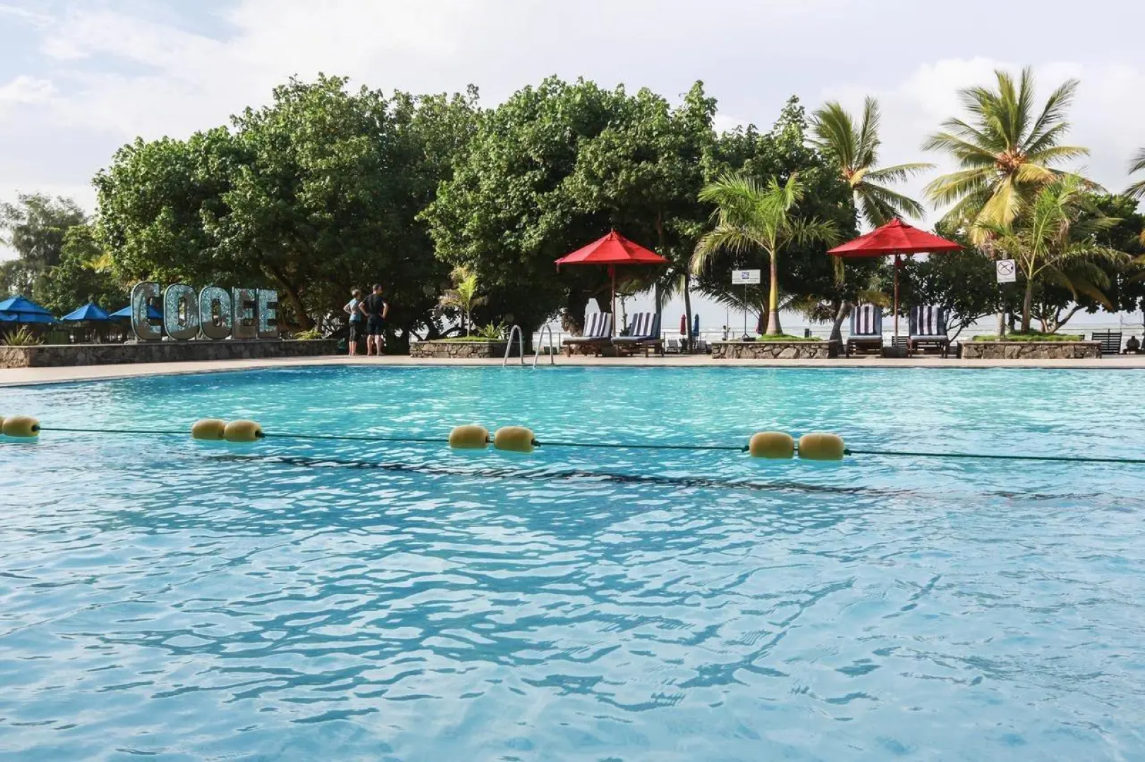 Курортный отель The Palms