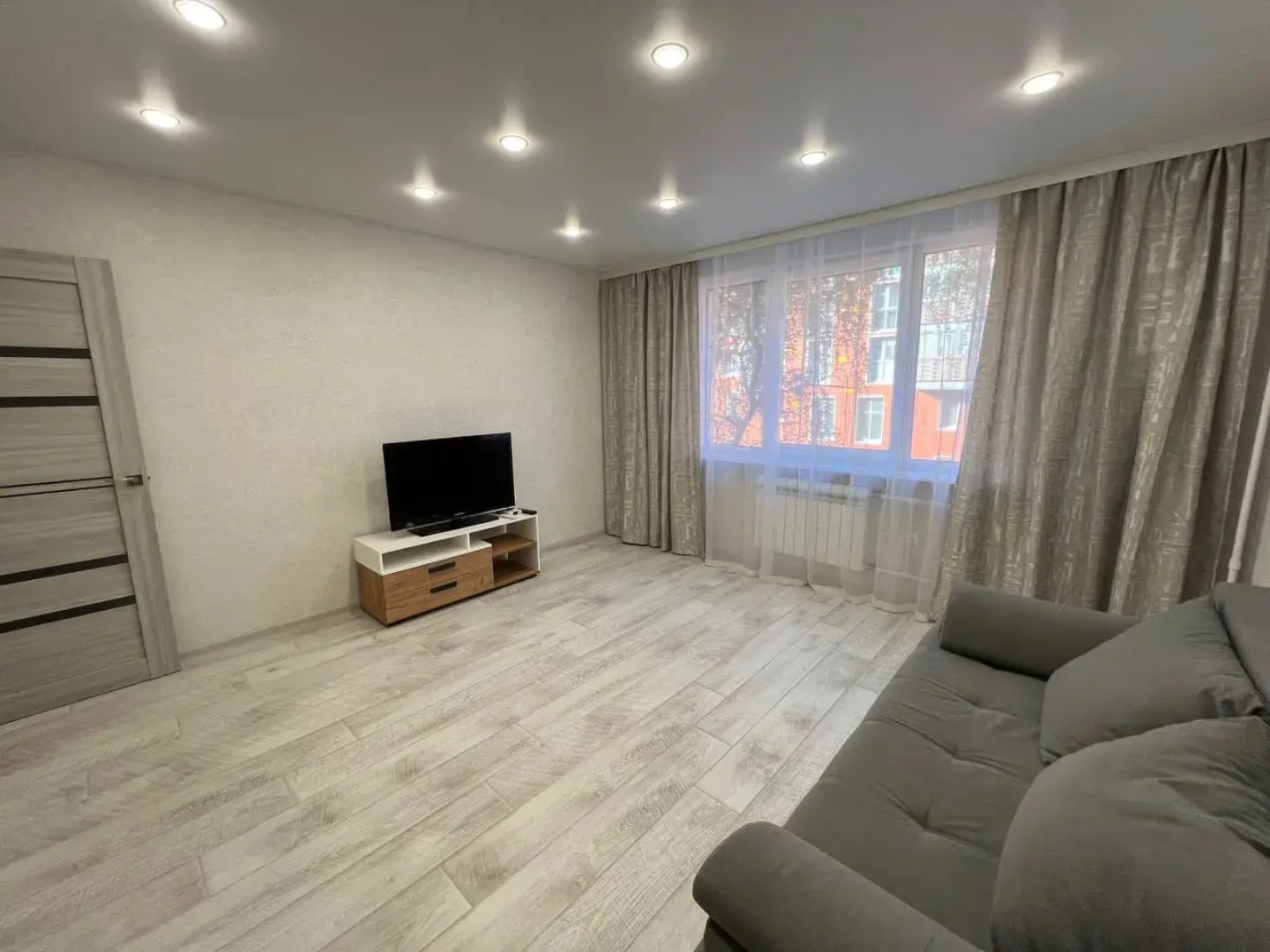 Квартира в центре города "9 апреля"