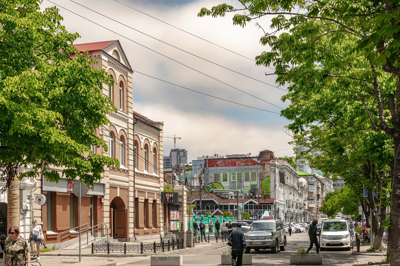 Апартаменты Трехкомнатные в самом центре города на Фокина 19