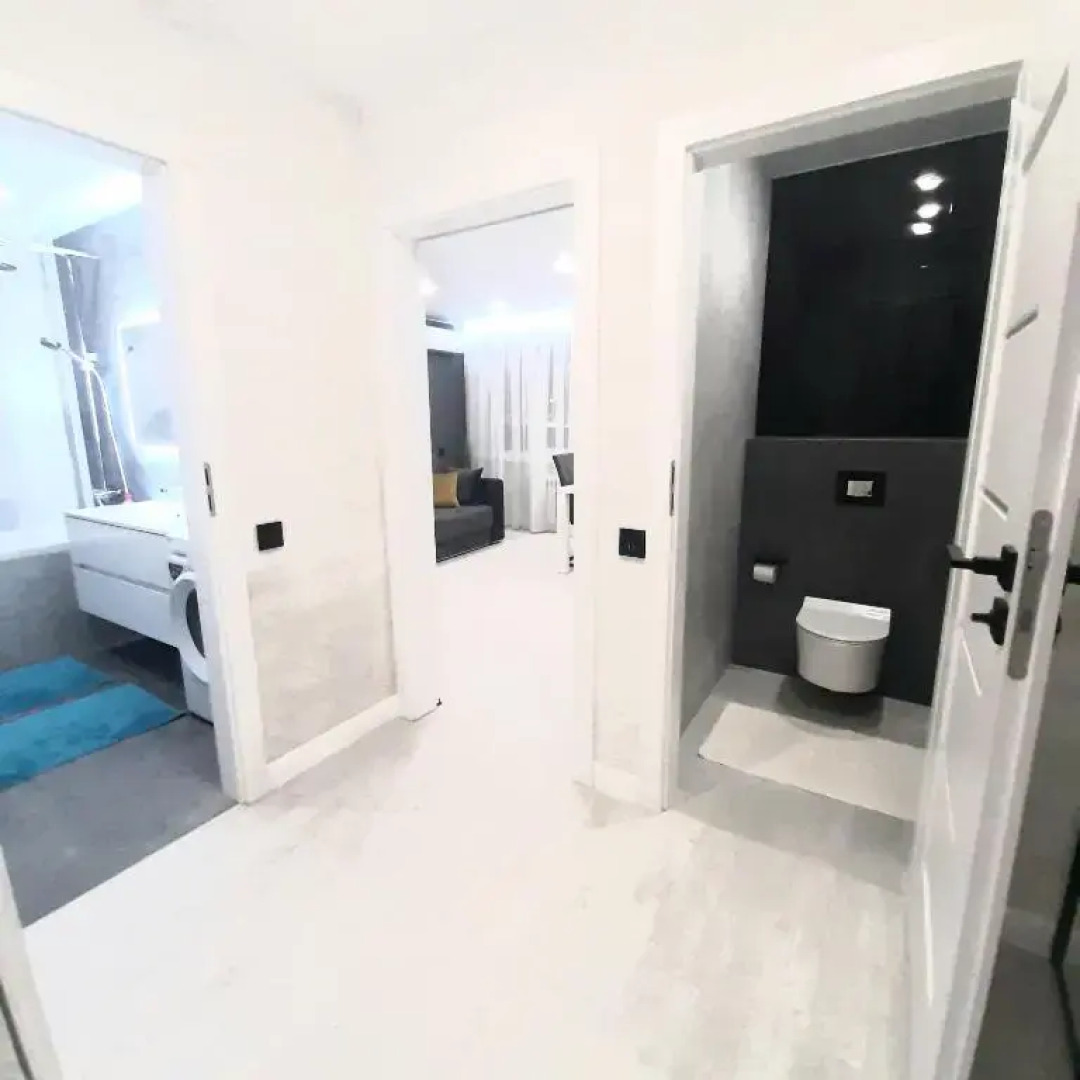 Апартаменты Трёхкомнатный Люкс, центр, площадь Победы, Черняховского 10А, Колибри#10А